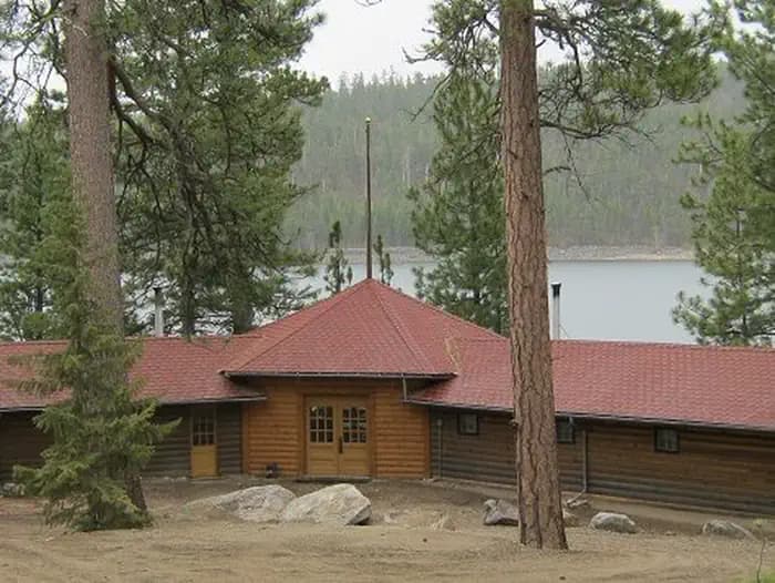 WOODS CABIN