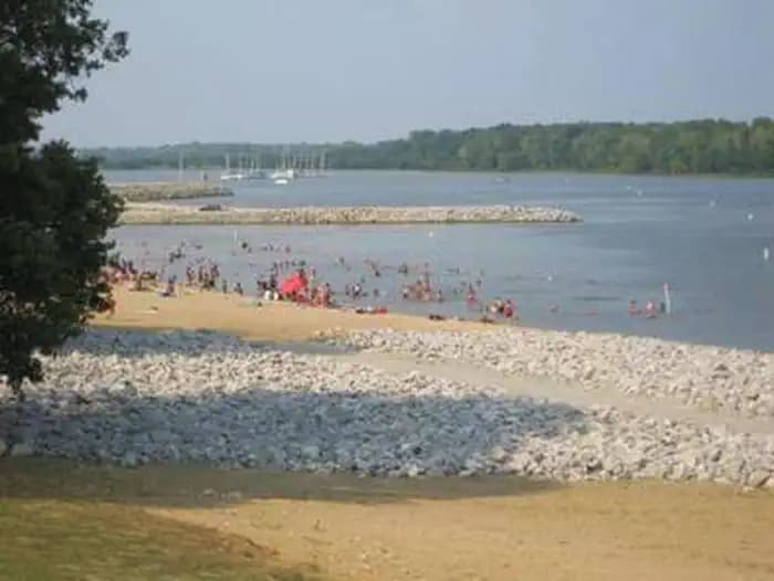 DAM WEST DAY USE