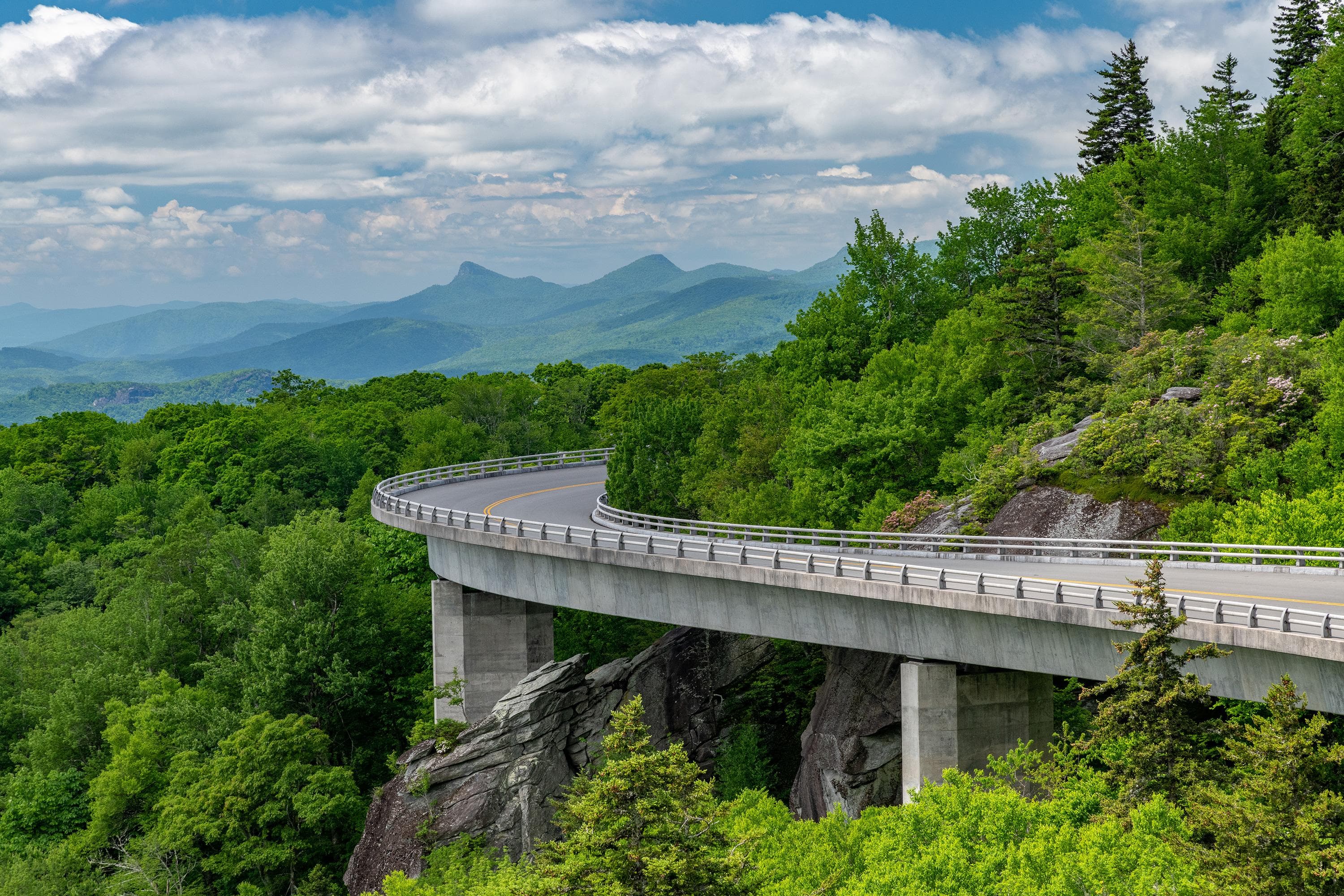 Linn Cove Viaduct Visitor Center (Milepost 304)