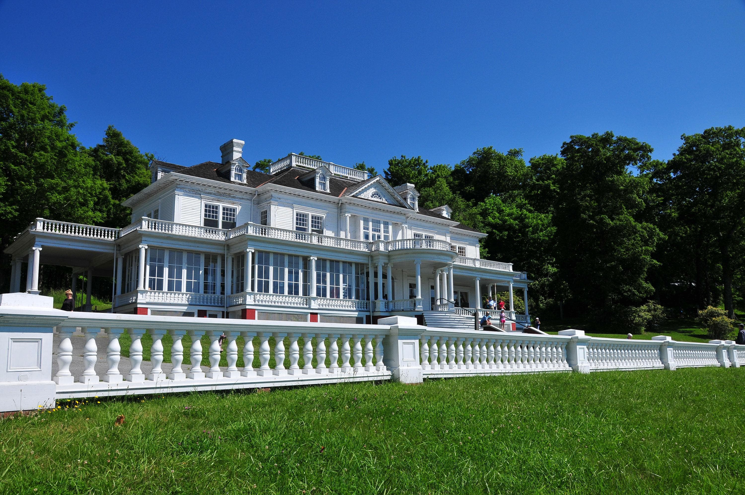 Moses Cone Manor House and Visitor Center (Milepost 294)