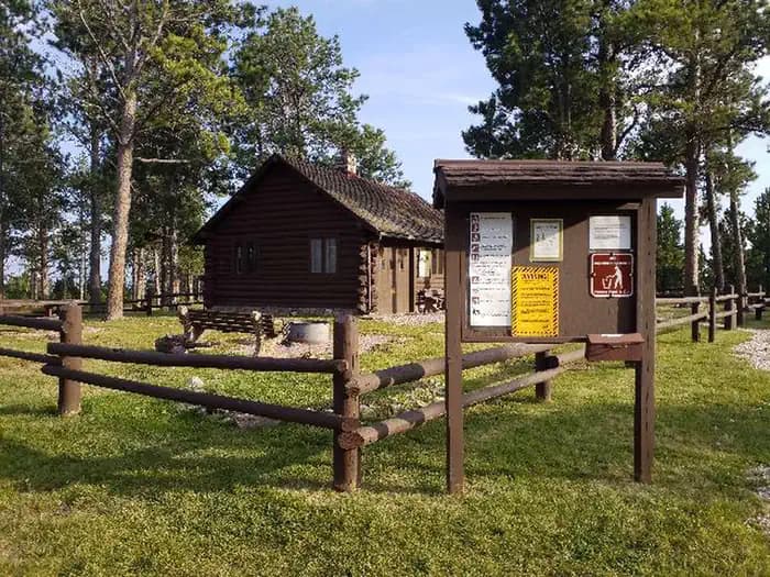 SUMMIT RIDGE LOOKOUT CABIN