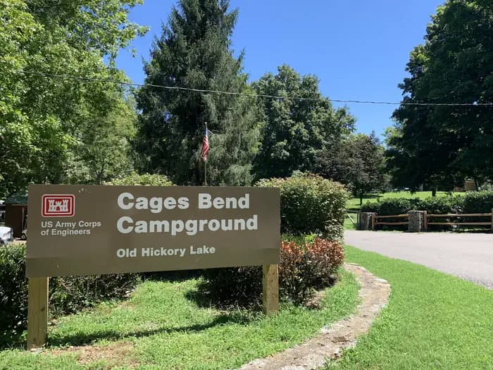 CAGES BEND