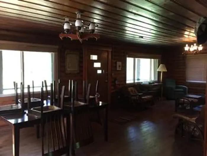 ZIPS PLACE CABIN
